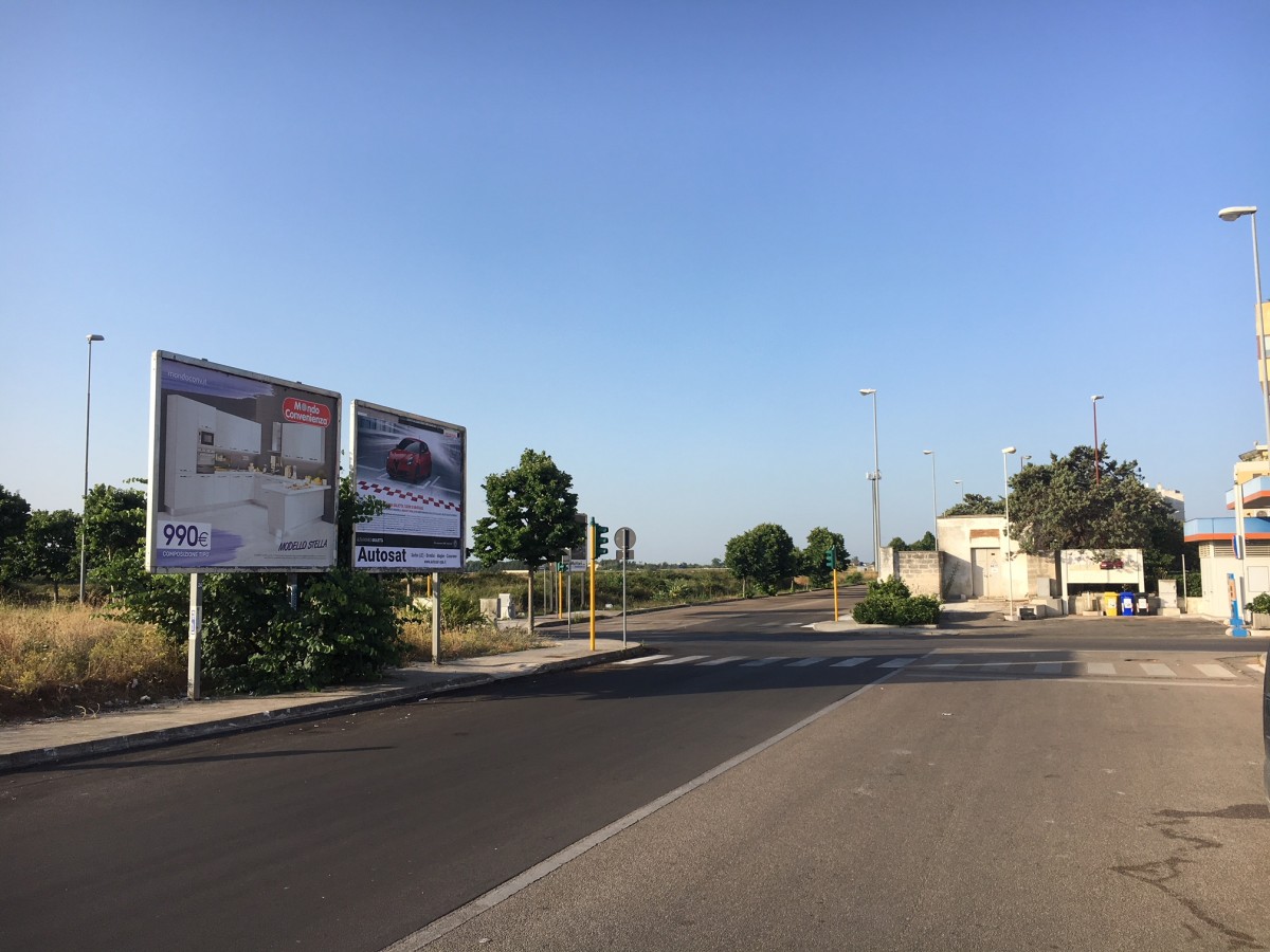 AFFISSIONI LECCE VIA MERINE