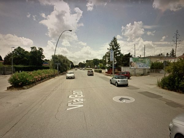 Affissioni 6x3 Valenzano via Bari complanare sinistra